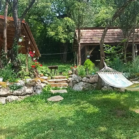 Hidden Garden Kide *