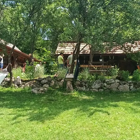 Hidden Garden Kide Case de vacanță Cluj-Napoca